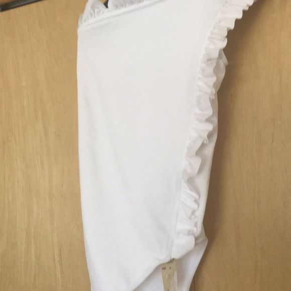 Tami One-Shoulder Swimsuit - Picture 5 of 13